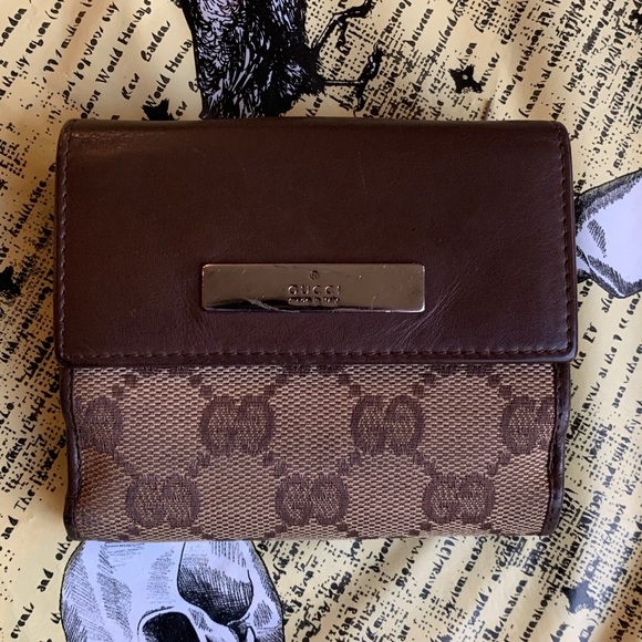 1DAY SALE🔥Authentic GUCCI Monogrammed interlocking GG canv /leather snap wallet - Picture 3 of 16